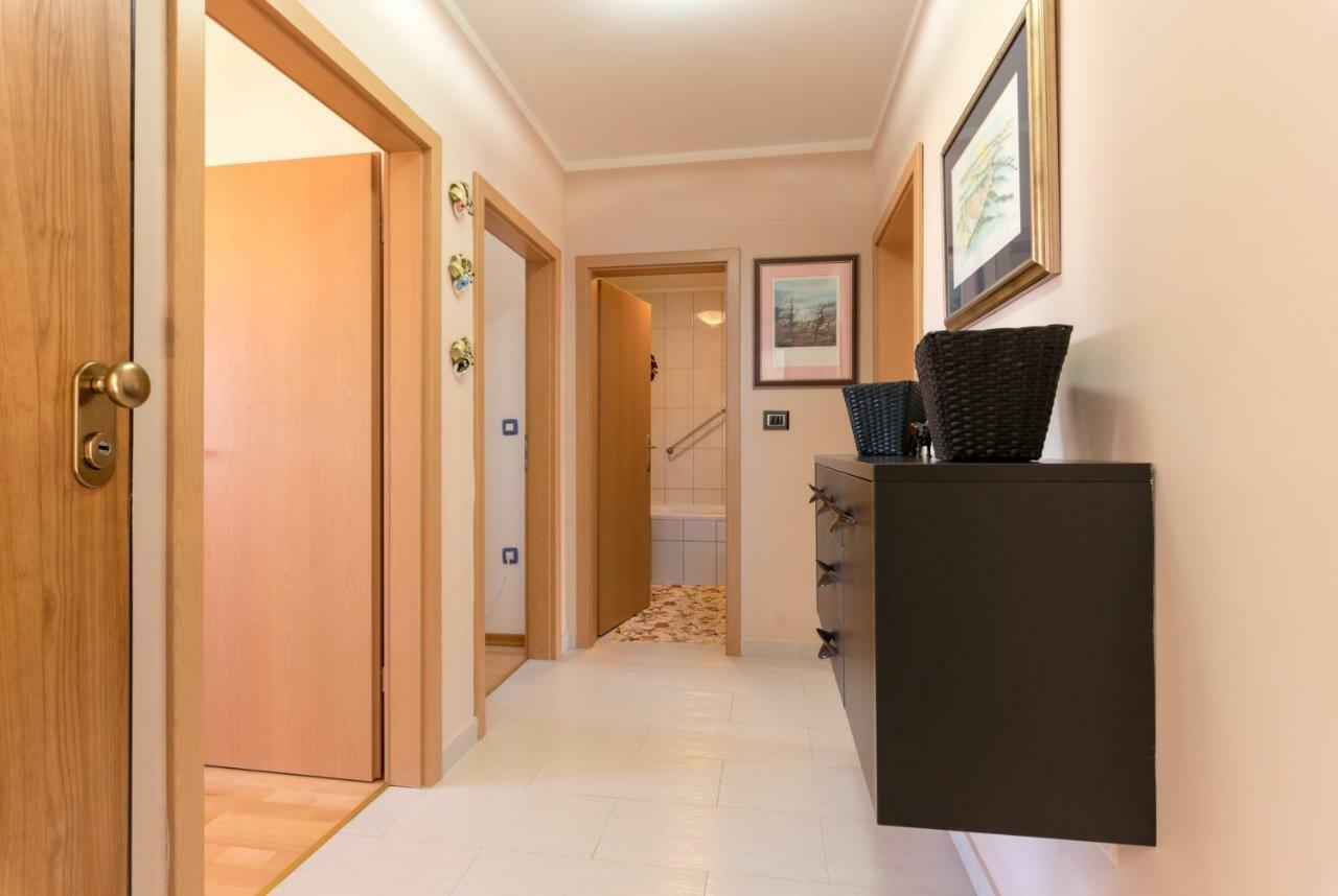 Apartment Ina Pula Bagian luar foto