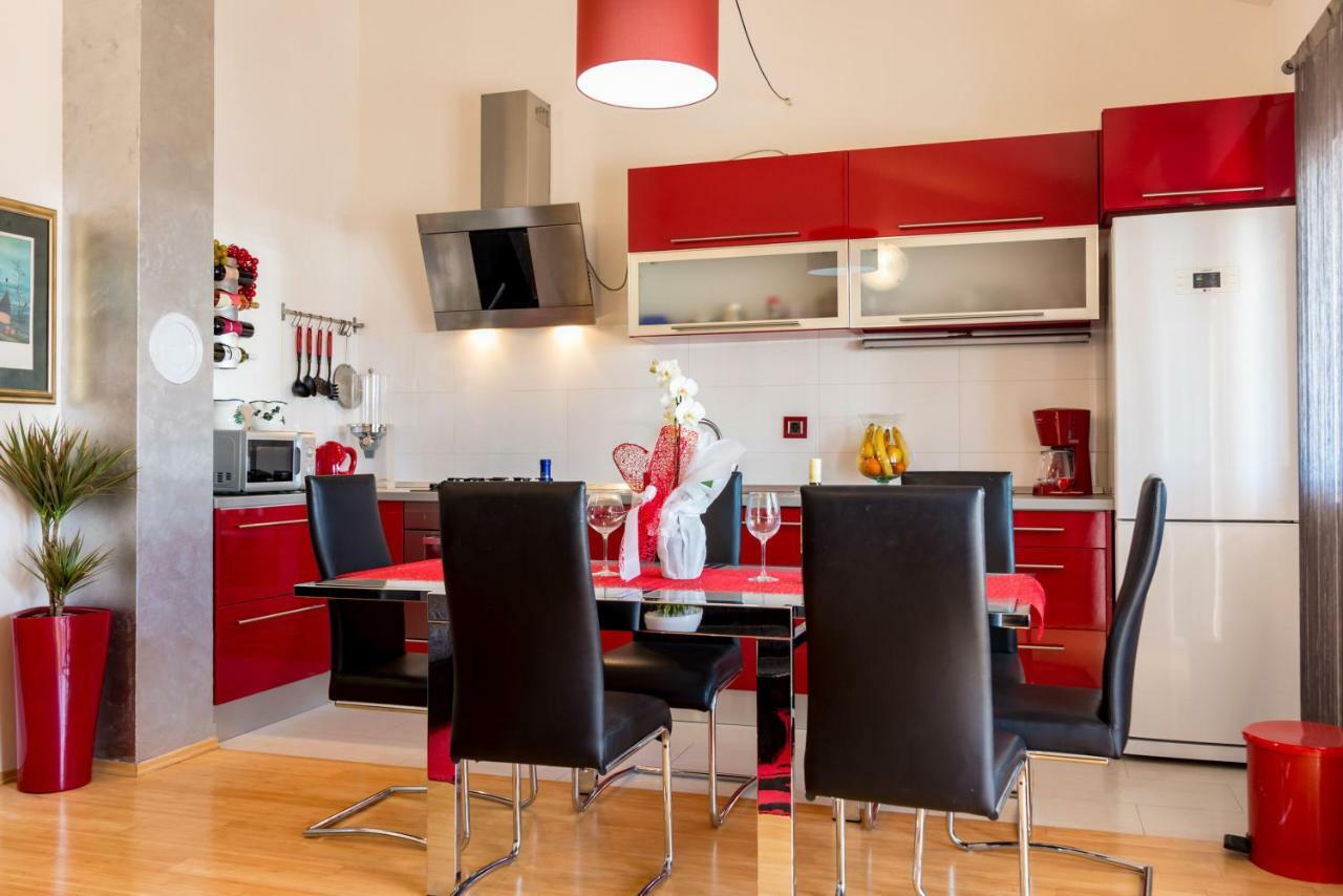 Apartment Ina Pula Bagian luar foto