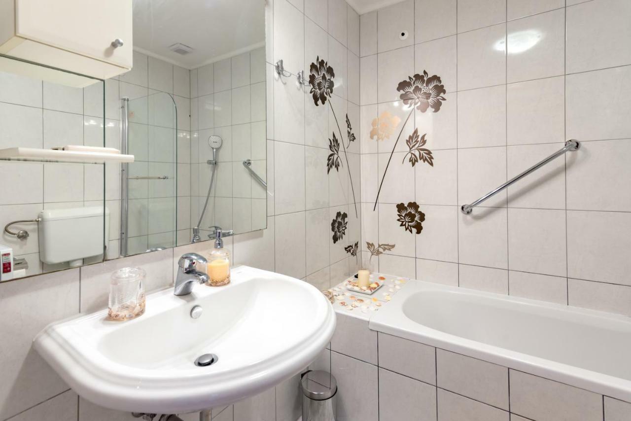 Apartment Ina Pula Bagian luar foto