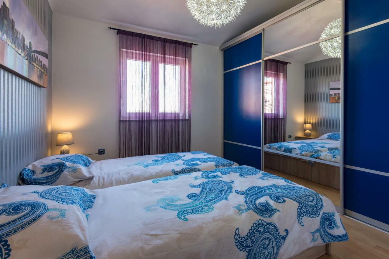 Apartment Ina Pula Bagian luar foto