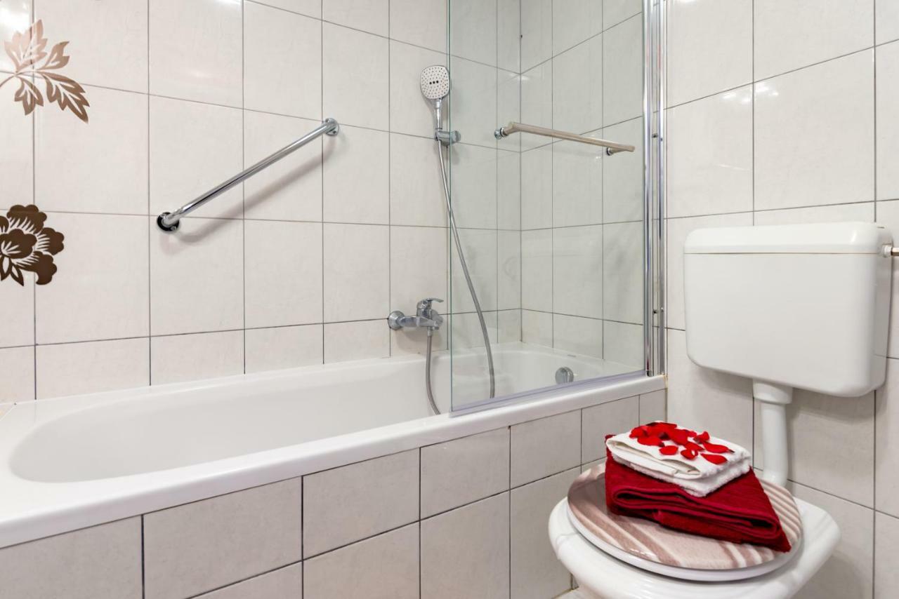 Apartment Ina Pula Bagian luar foto